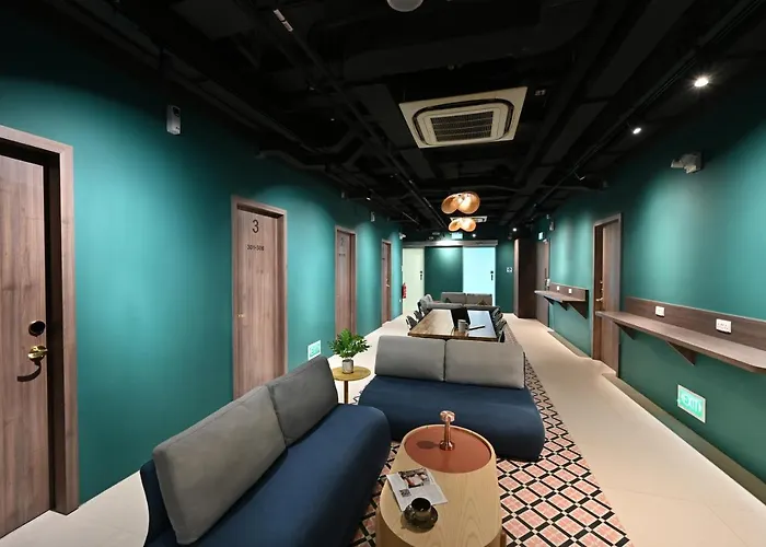 Dream Chaser Boutique Capsule Hotel