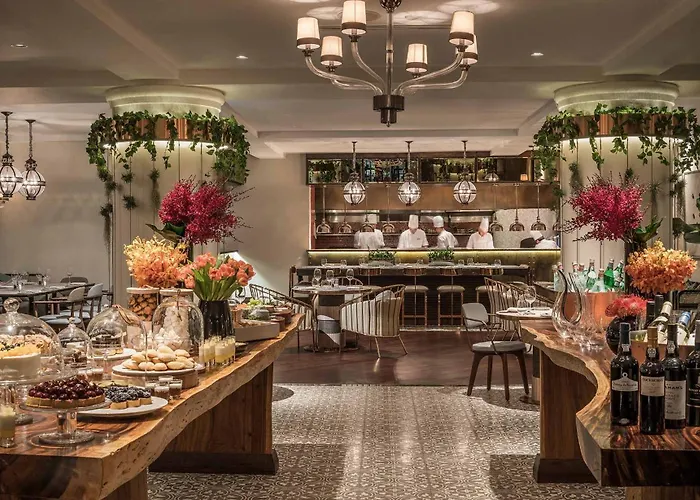 Four Seasons Hotel Singapore